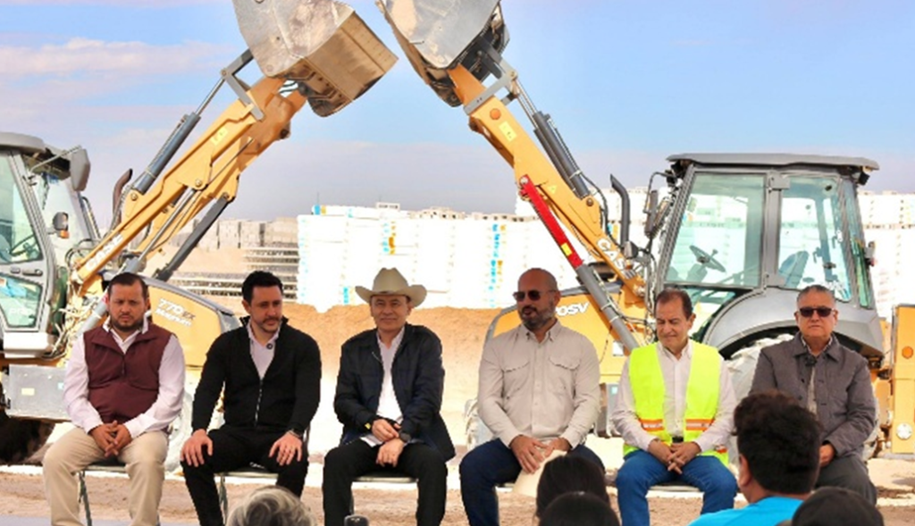INICIO A LA CONSTRUCCIÓN DEL RELLENO SANITARIO,  CONSTRUCCIÓN DE 1,216 VIVIENDAS Y ADEMAS DE ANUNCIAR LA AMPLIACIÓN DE LA CARRETERA PEÑASCO- SONOYTA.
