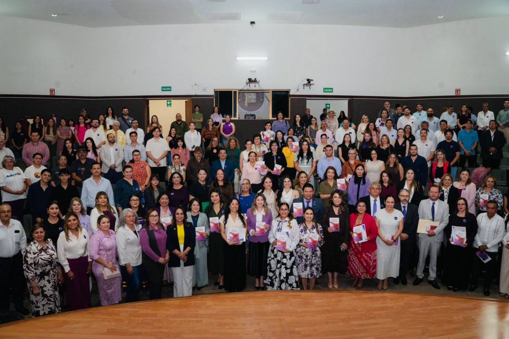 REPRESENTAN REGIDORAS DE PUERTO PEÑASCO AL MUNICIPIO EN FORO ESTATAL POR LA PARTICIPACION POLÍTICA DE LAS MUJERES.