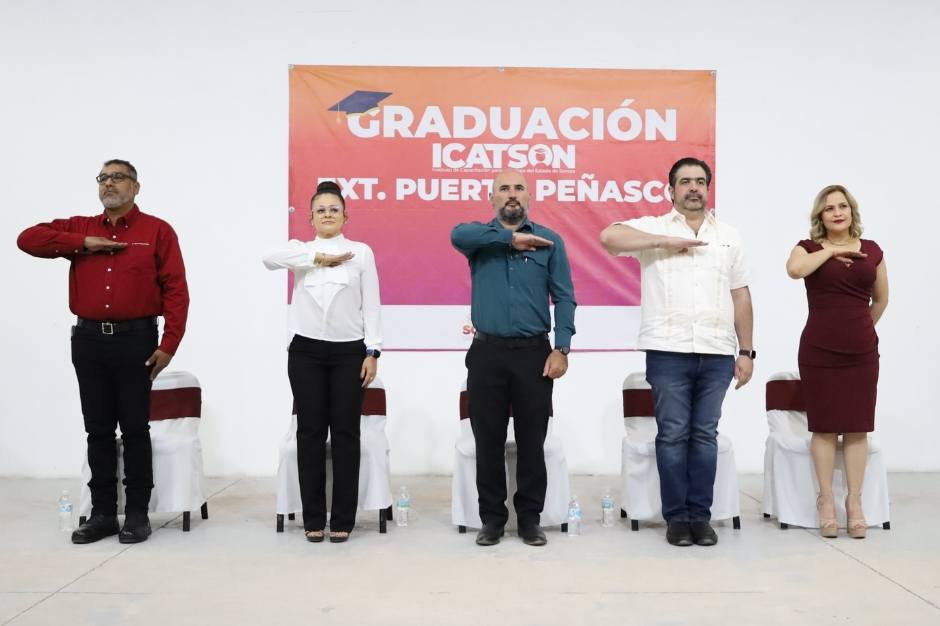 Atestigua alcalde Alejandro Verdugo graduación de 222 personas que culminaron sus cursos en ICATSON extensión Puerto Peñasco.