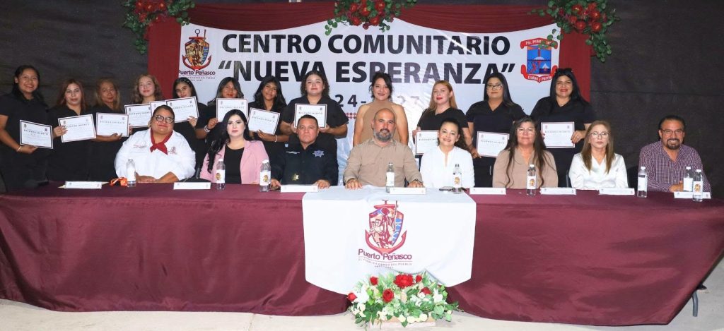 ¡Un total de 347 personas se graduaron con éxito de los talleres impartidos en el Centro Comunitario de la colonia Nueva Esperanza!