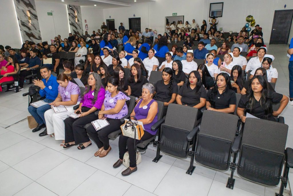 TIENE PUERTO PEÑASCO A 186 JÓVENES Y ADULTOS CON NUEVOS OFICIOS AL CULMINAR LOS TALLERES DEL CENTRO COMUNITARIO DE LA COLONIA SAN RAFAEL🧑‍🎓🌟